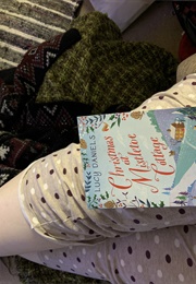 Christmas at Mistletoe Cottage (Lucy Daniels)