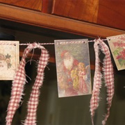 Hang Christmas Card Garland