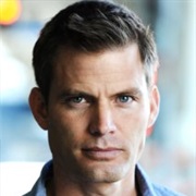 Casper Van Dien
