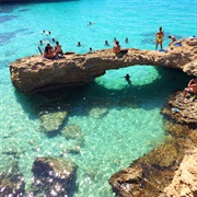 Megalithic Temples, Lagoons, Diving &amp; Food in Malta