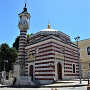 Nallı Masjid, Istanbul