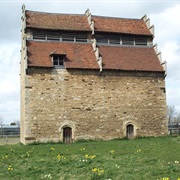 Willington Dovecote & Stables