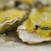 Gegratineerde Oesters Met Gestoofde Prei