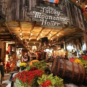 Sip Various Flavored Moonshines at Ole Smokey Tennessee Moonshine