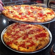 De Lorenzo&#39;s Tomato Pies, Trenton, NJ
