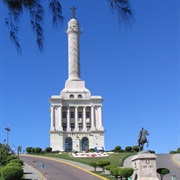 Monumento a Los Héroes De La Restauración