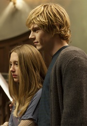 Evan Peters and Taissa Farmiga in American Horror Story (2011)