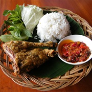 Bebek Goreng