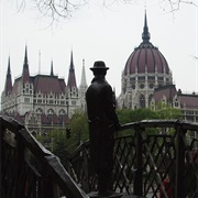 Statue of Imre Nagy Budapest