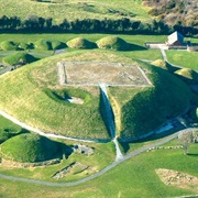 Knowth, Ireland. C 3200 BC