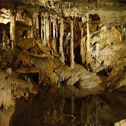 Grottes De Han