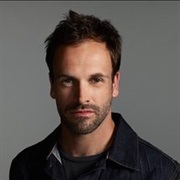 Sherlock Holmes (Elementary)