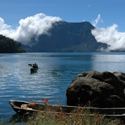 Lake Gunung Tuju, Jambi