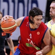 Luis Scola