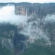 Flying Round World's Highest Waterfalls (Angel Falls) in Venezuela