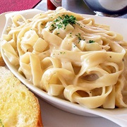 Fettuccine Alfredo
