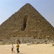 Pyramid of Menkaure, Egypt