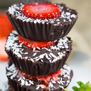 Chocolate Strawberry Dessert Cups