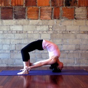 Headstand Bow