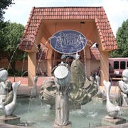 Precious Moments Chapel (Carthage, MO)