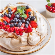 Pavlova Cake