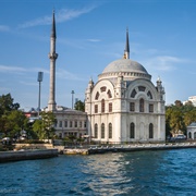 Dolmabahçe Mosque, Istanbul