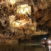Penn's Cave (Centre Hall)