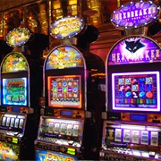 Play on a Slot Maching