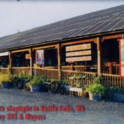 The Old Apple Warehouse (Kettle Falls, Washington)