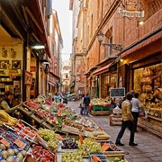 Via Pescherie Vecchie, Bologna