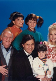 Rags to Riches: "A Very Foley Christmas" (1987)