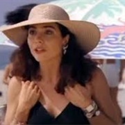 Gina Pomeroy (Holly Gagnier)