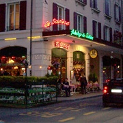 Fondue and Raclette Cheese Dinner in Geneva