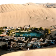 Huachachina Oasis, Peru