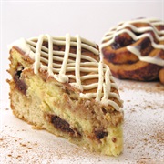 CINNAMON ROLL CHEESECAKE