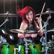 Jen Ledger (Skillet)