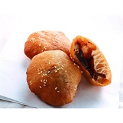 Hum Chim Paeng With Red Bean Paste