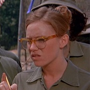 Mary Kay Place (Lt. Louise Simmon)