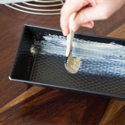 Oil or Butter Instead of Baking Paper (It Contains a Silicon Layer)