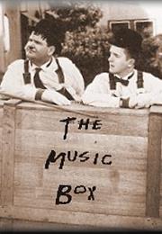 Music Box, the (1932 – James Parrott) - Short