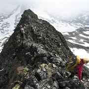 Urdadalstinden (Mid)