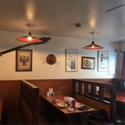 Dino's Pizza & Grill (Amanda Park, Washington)