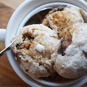 Graham Cracker Swirl Ice Cream