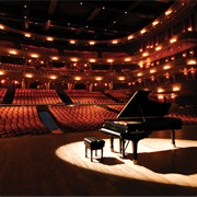 Play a Grand Piano on a Stage