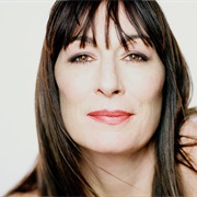 Anjelica Houston