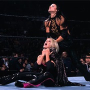 Victoria vs. Trish Stratus,Survivor Series 2002