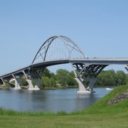 Lake Champlain Bridge