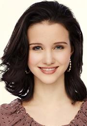 Julia Goldani Telles