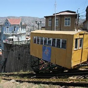 Using the Lifts in Valparaiso, Chile