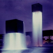 Nine Floating Fountain, Osaka